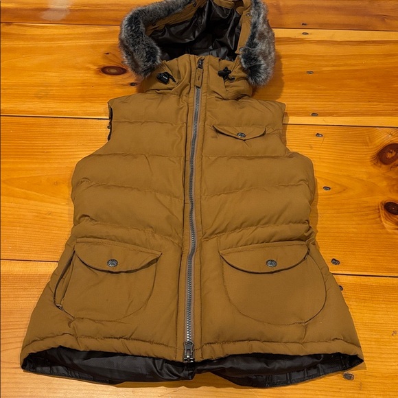 ATHLETA XXS Amber Lakeshore Vest w/Removable Fur-Trim Hood - Picture 2 of 15